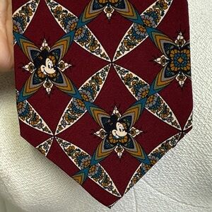 Disney Mickey Mouse Men's Vintage Silk Tie in wine color